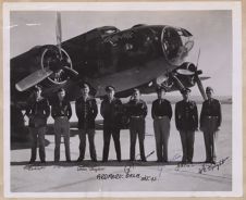 General Frank Armstrong and airmen of the 46th wing in front of the "Fluffy-Fuz"