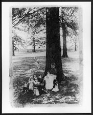 Annie Bruce Carr with her dolls