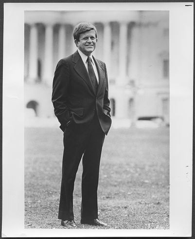 Senator Robert Morgan in front of U.S. Capitol, 1980
