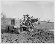 Tile-laying machine