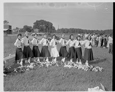 Ayden cheerleaders