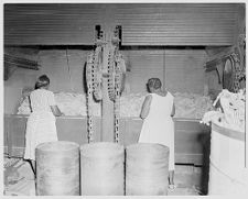 Sorting tobacco 