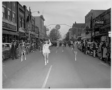 Farmville majorettes