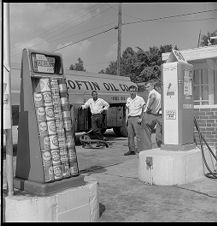 Loftin Oil company pumping gas