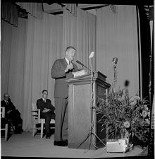 Governor Sanford at podium