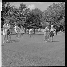 Women golfers