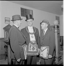 Three Masons talking