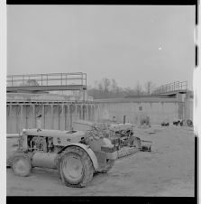 Machinery at sewage disposal plant 