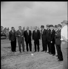 Union Carbide officials