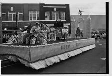 Blount-Harvey float