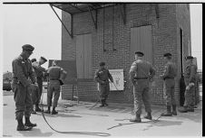 Rappelling building 