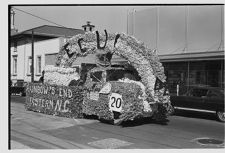 ECC Homecoming parade 