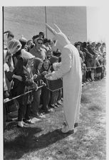 Easter Bunny landing at Pitt Plaza 