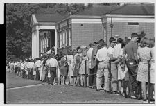 Freshmen registering 