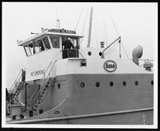 Tanker, Esso Islander