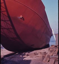launching 86' trawler, bow