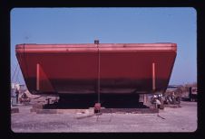Barge, port