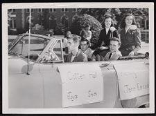 Homecoming parade car