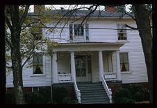 House. Color photo.