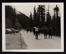 USS Saratoga ski party at Mt. Ranier (1945) 