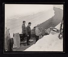 USS Saratoga crew on a ski trip