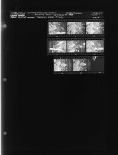 Mr. Barnhill and Mr. Stox comment on tobacco sale prices (8 Negatives), August 23 ,1963 [Sleeve 61, Folder c, Box 30]