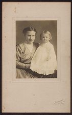 Mrs. R.C. Deal and her daughter, Elizabeth