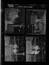 Young tobacco growers being judged (4 Negatives (September 30, 1954) [Sleeve 75, Folder a, Box 5]