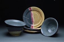 Plates and bowls gold