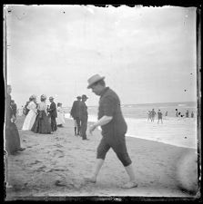 People at the beach (possibly Nags Head, North Carolina)